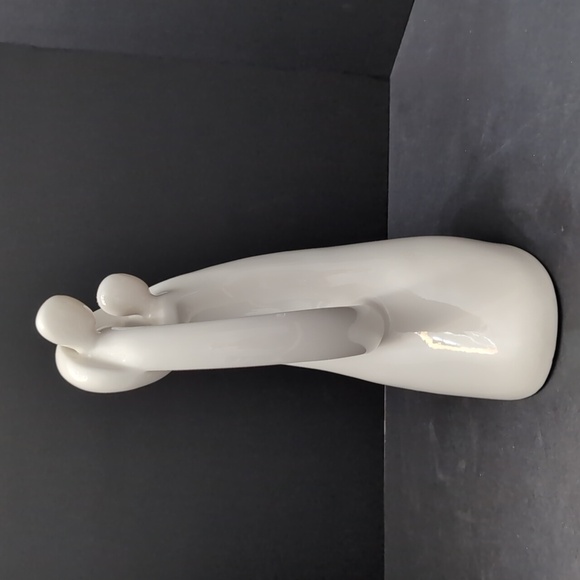 VGT,Enesco Circle Of Love , Encompass Me Figurine. - Picture 3 of 7